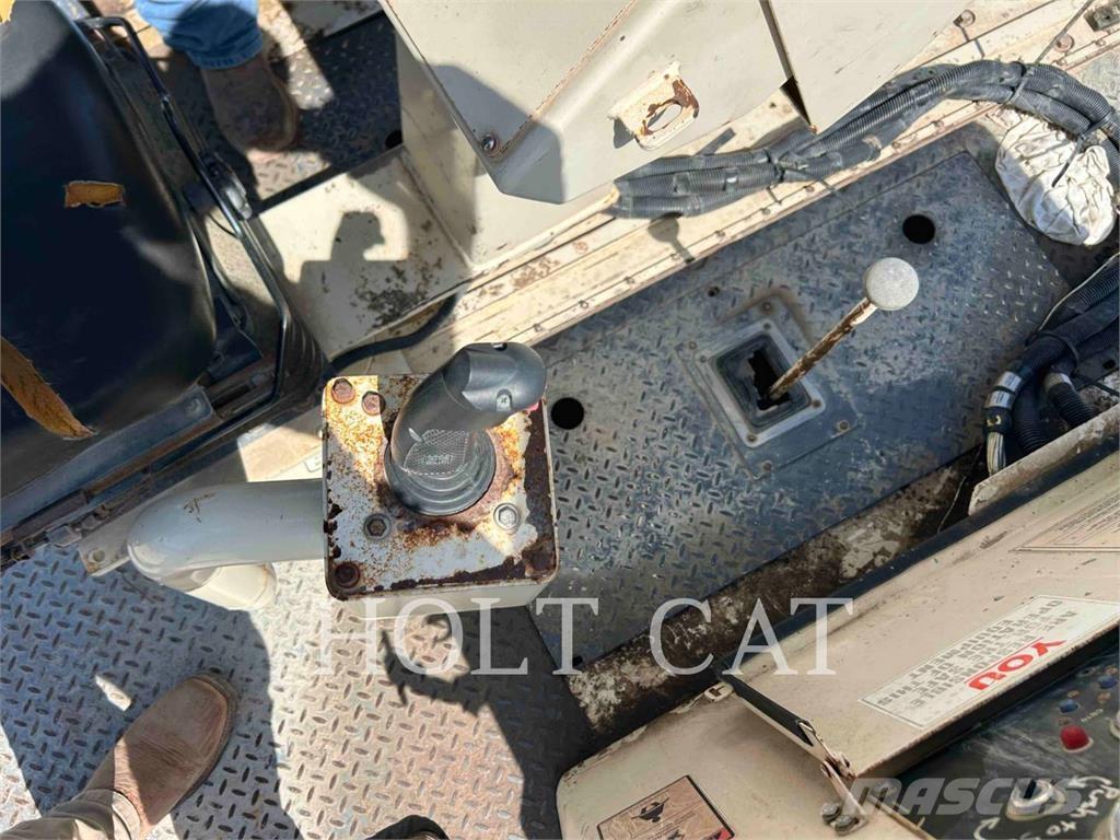 Terex RS446 Asfalta savācējs