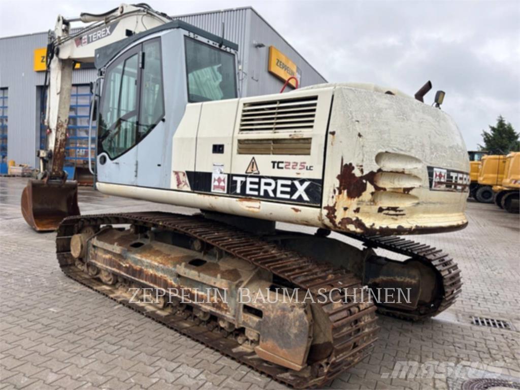Terex TC225LC Kāpurķēžu ekskavatori