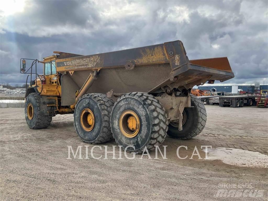 Volvo A40C Artikulētie pašizgāzēji