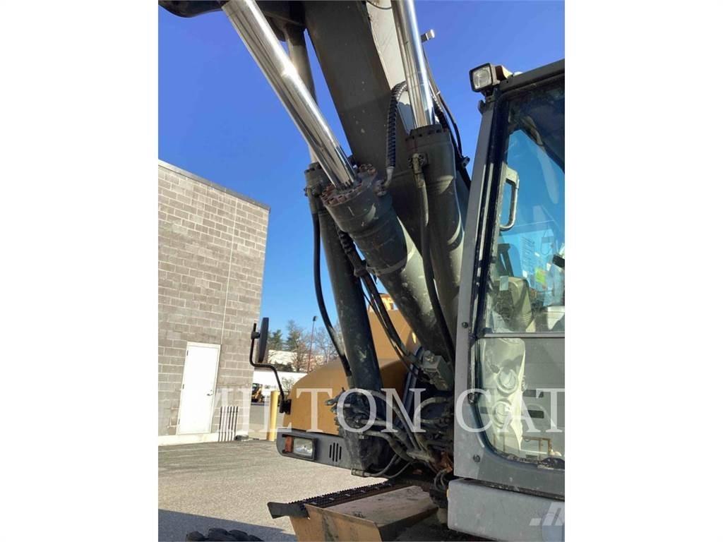 Volvo EW210C Kāpurķēžu ekskavatori