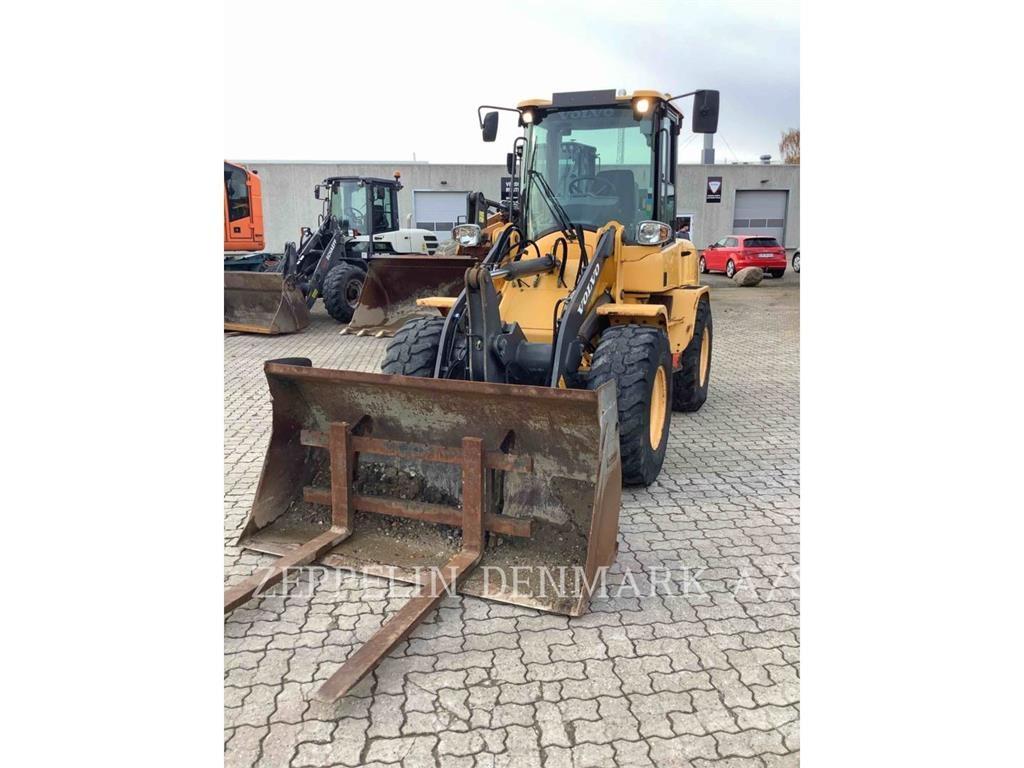 Volvo L30G Iekrāvēji uz riteņiem