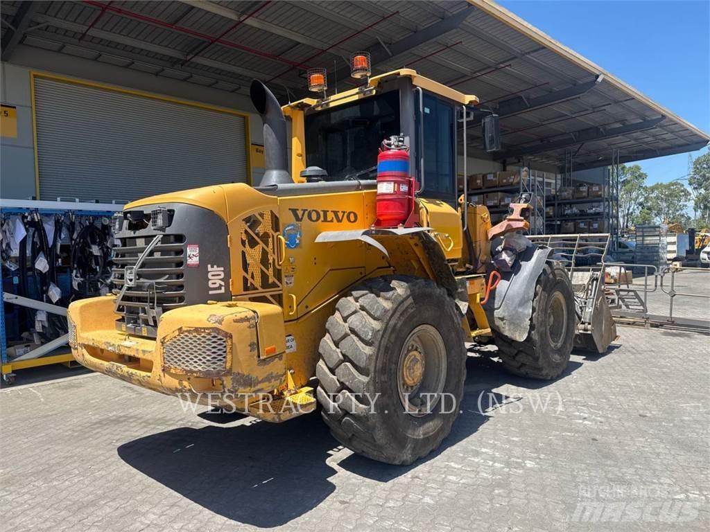 Volvo L90F Iekrāvēji uz riteņiem