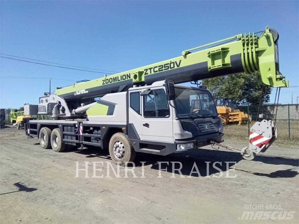 Zoomlion ZTC250V31 Visurgājēji celtņi
