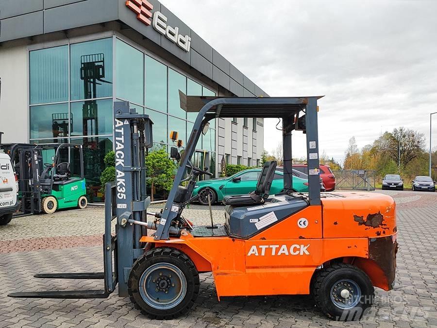 Attack AK35 Tehnika ar dīzeļa dzinēju