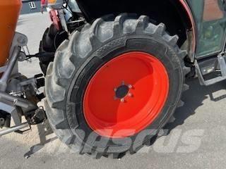 Kubota L2-452 Kompaktie traktori