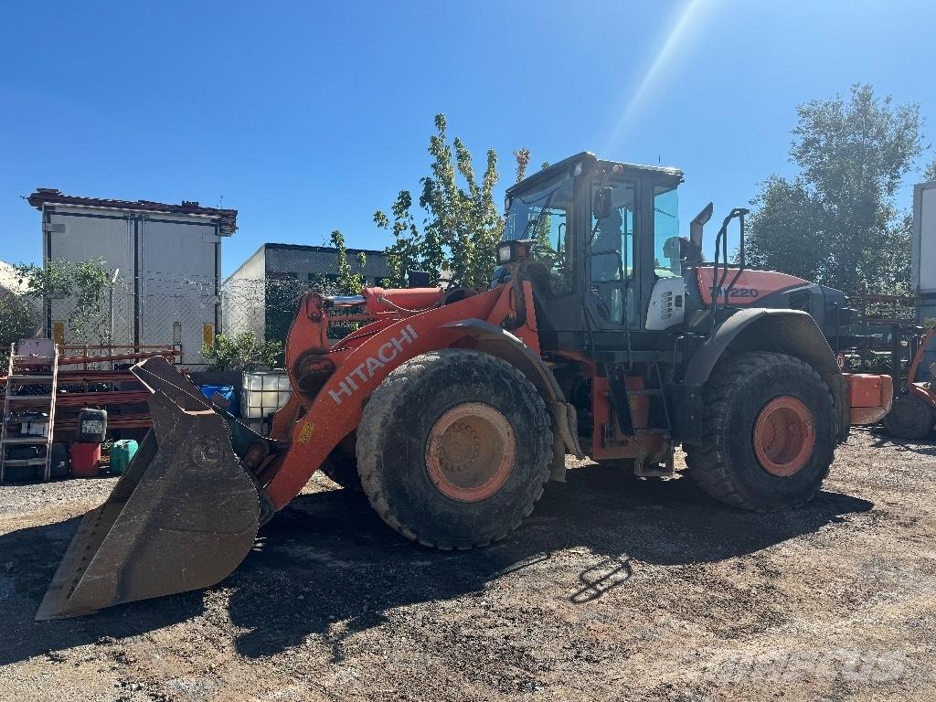 Hitachi ZW 220-3 Iekrāvēji uz riteņiem