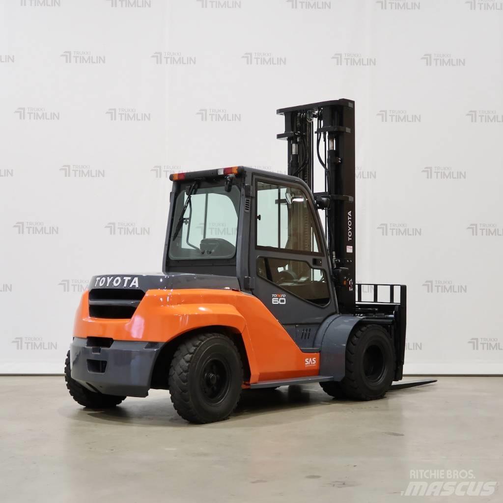 Toyota 40-8FD60N Tehnika ar dīzeļa dzinēju
