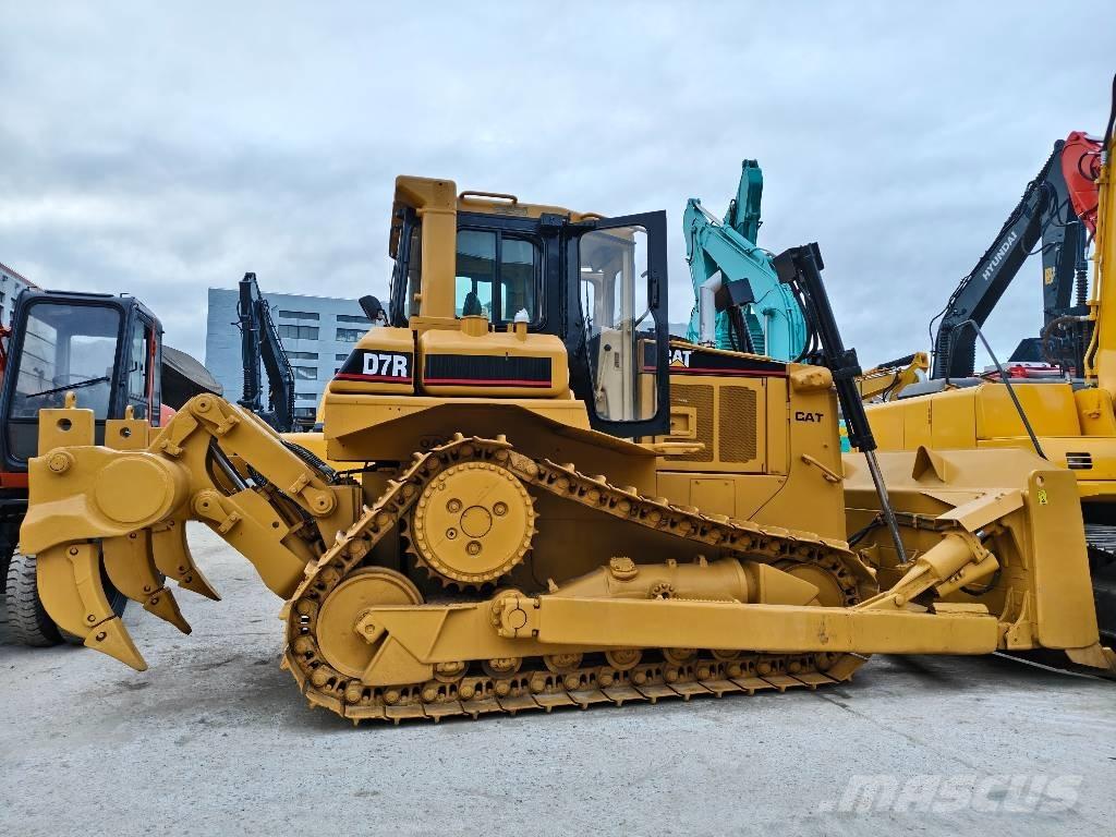 CAT D 7 R Kāpurķēžu buldozeri