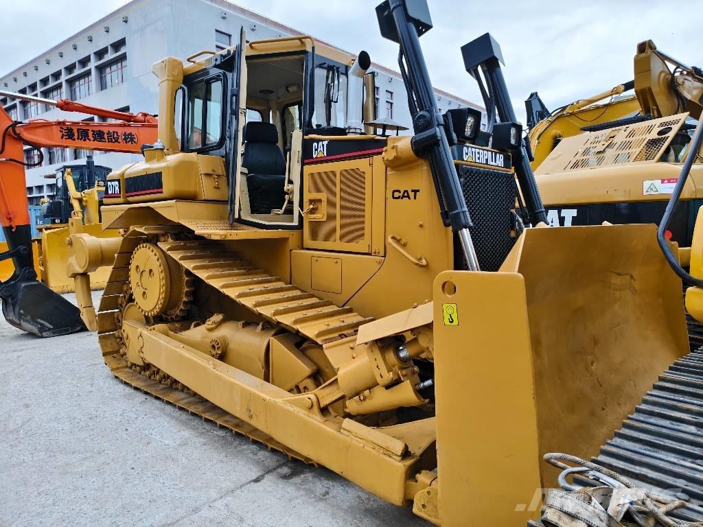 CAT D 7 R Kāpurķēžu buldozeri