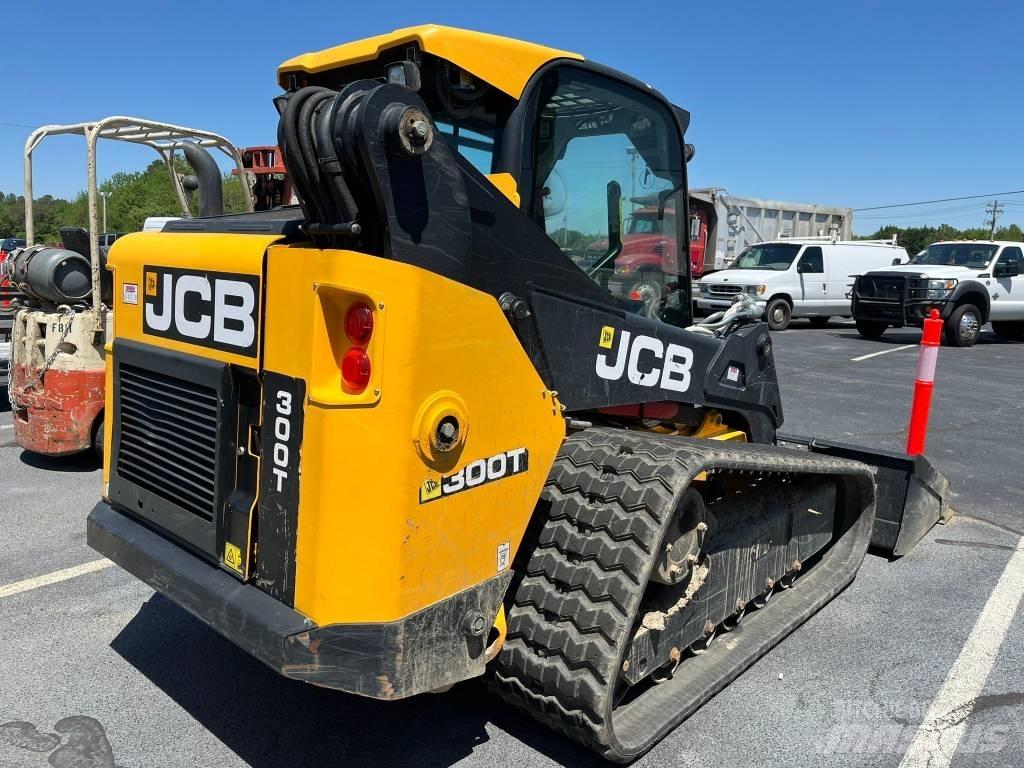 JCB 300 T Lietoti riteņu kompaktiekrāvēji