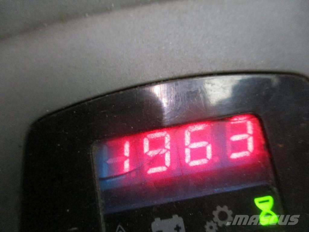 BT LPE 200 Hidrauliskās stalažas ar platformu