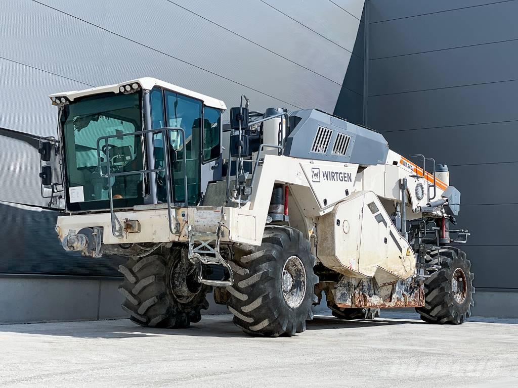 Wirtgen WR 240I Asfalta savācējs