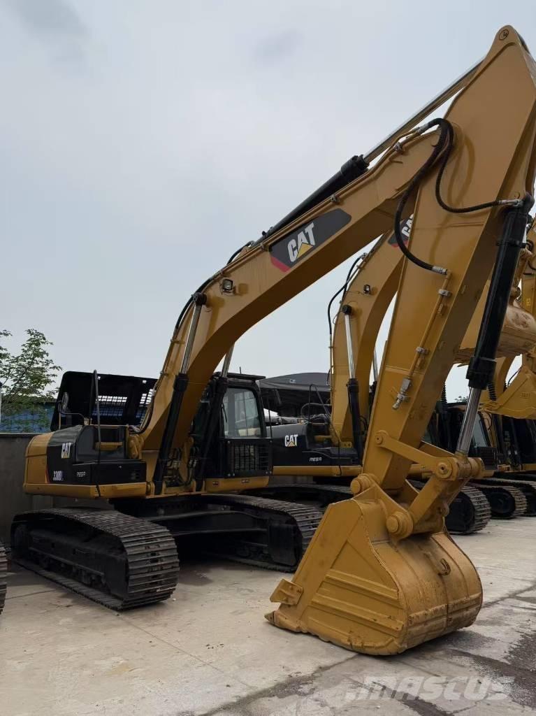 CAT 330 D2 Kāpurķēžu ekskavatori