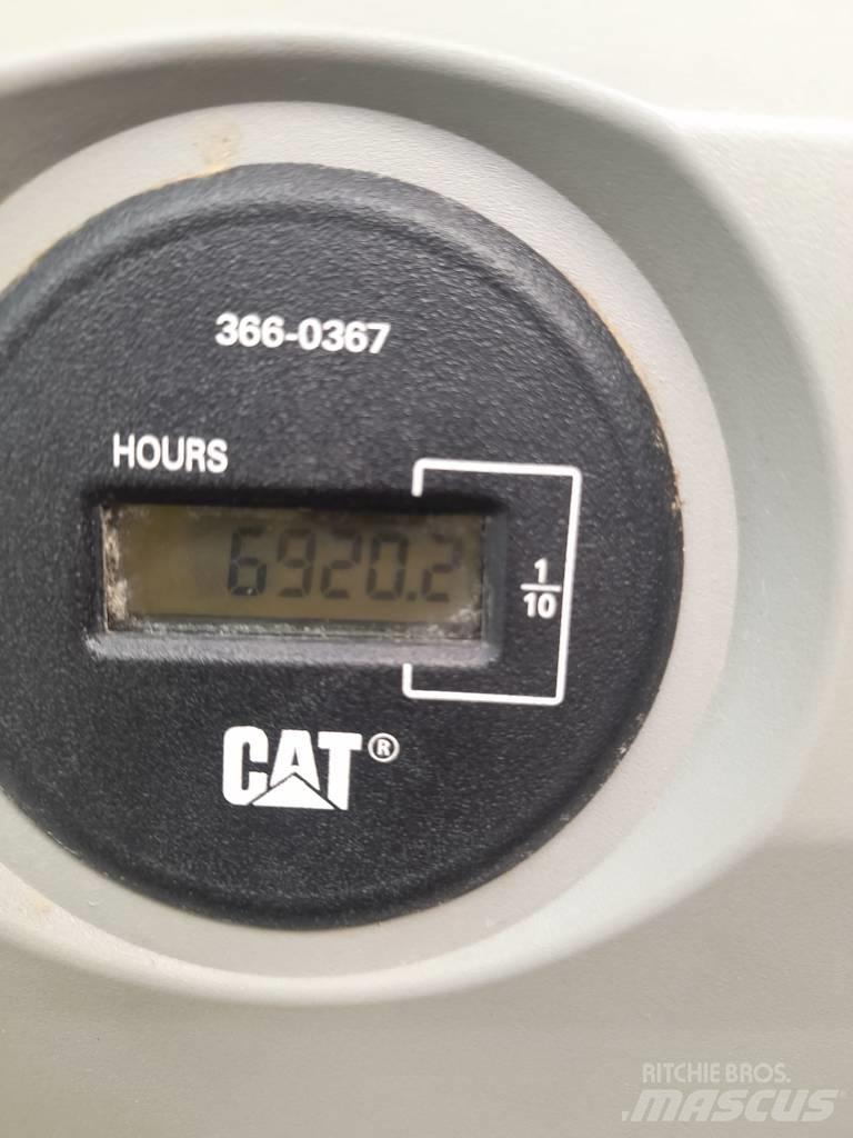 CAT 326 F Kāpurķēžu ekskavatori