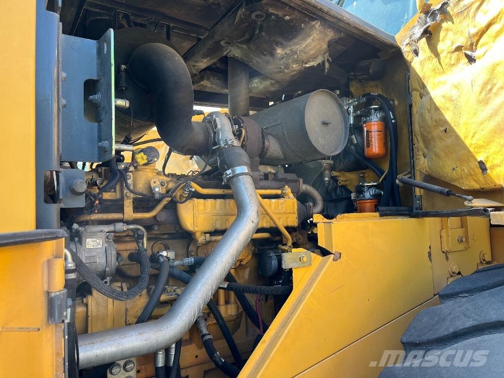 Bell L 2606 E Iekrāvēji uz riteņiem