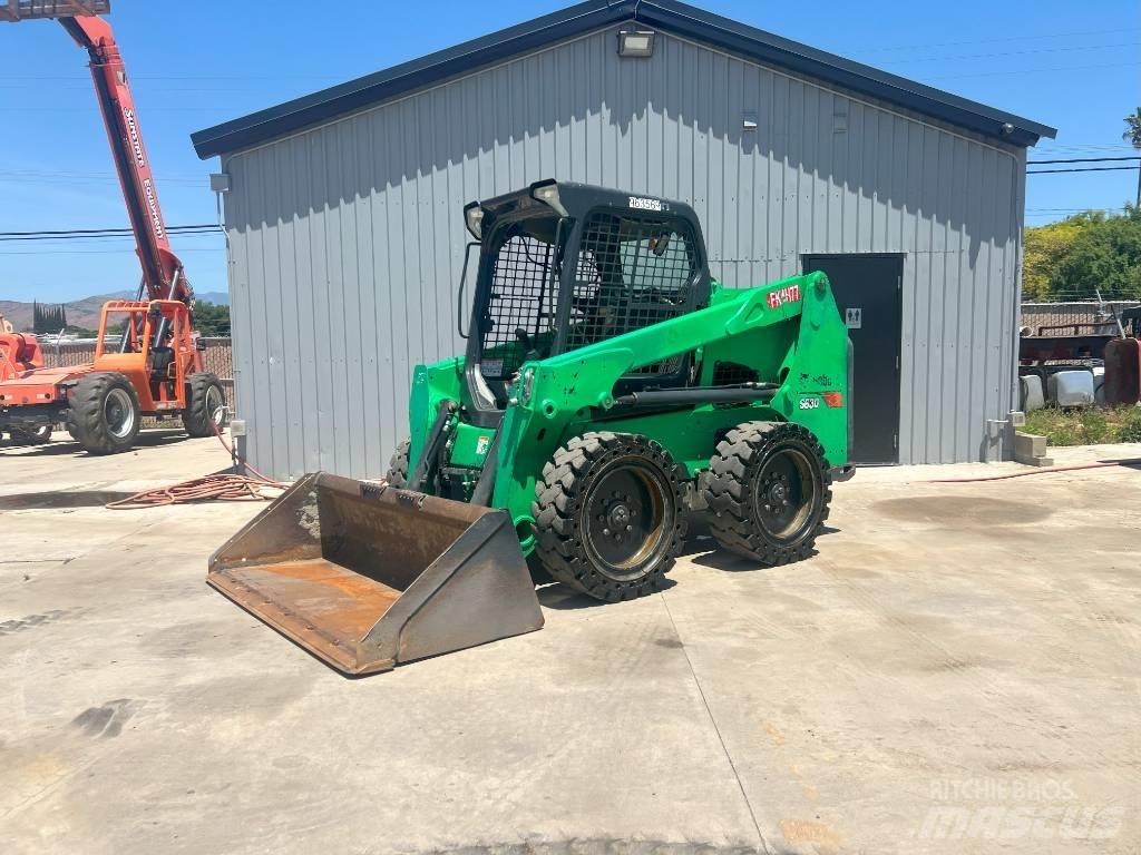 Bobcat S630 Lietoti riteņu kompaktiekrāvēji