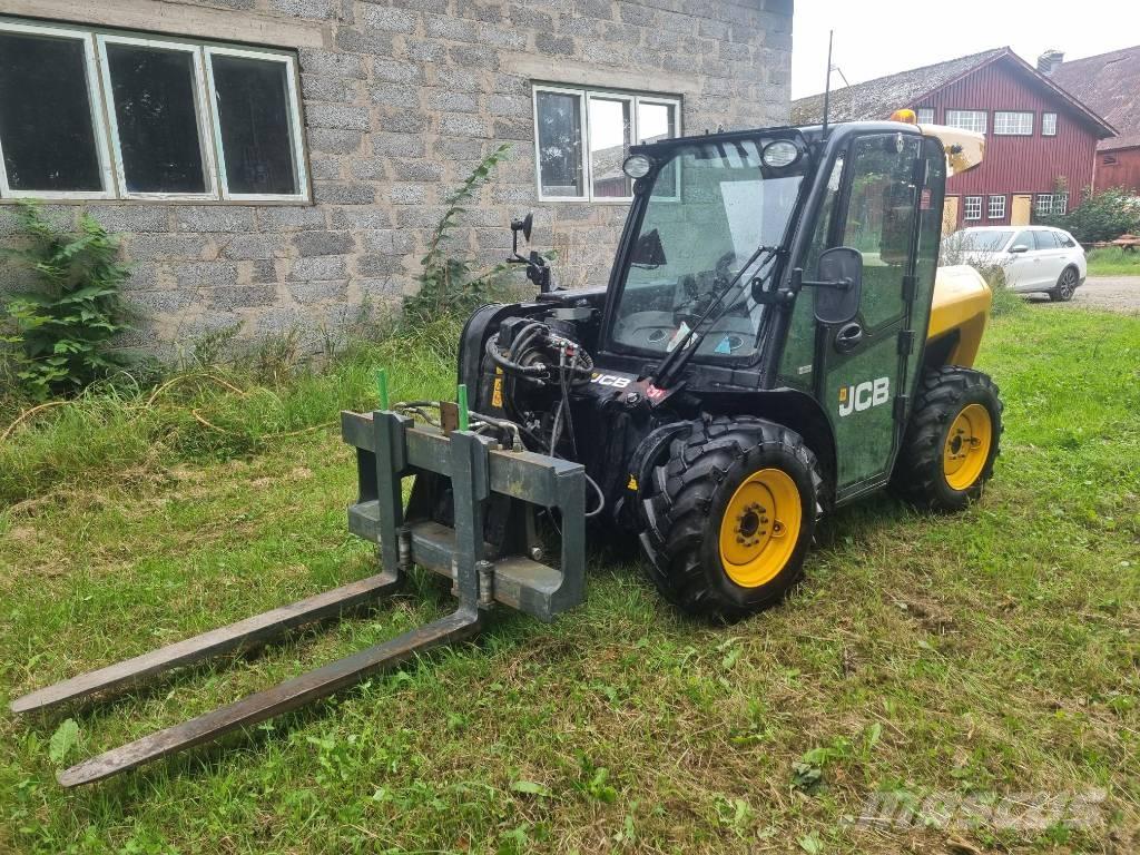 JCB 516-40 Teleskopiskie manipulatori