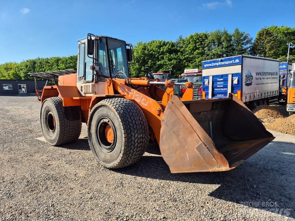 Hitachi FR 130 Iekrāvēji uz riteņiem
