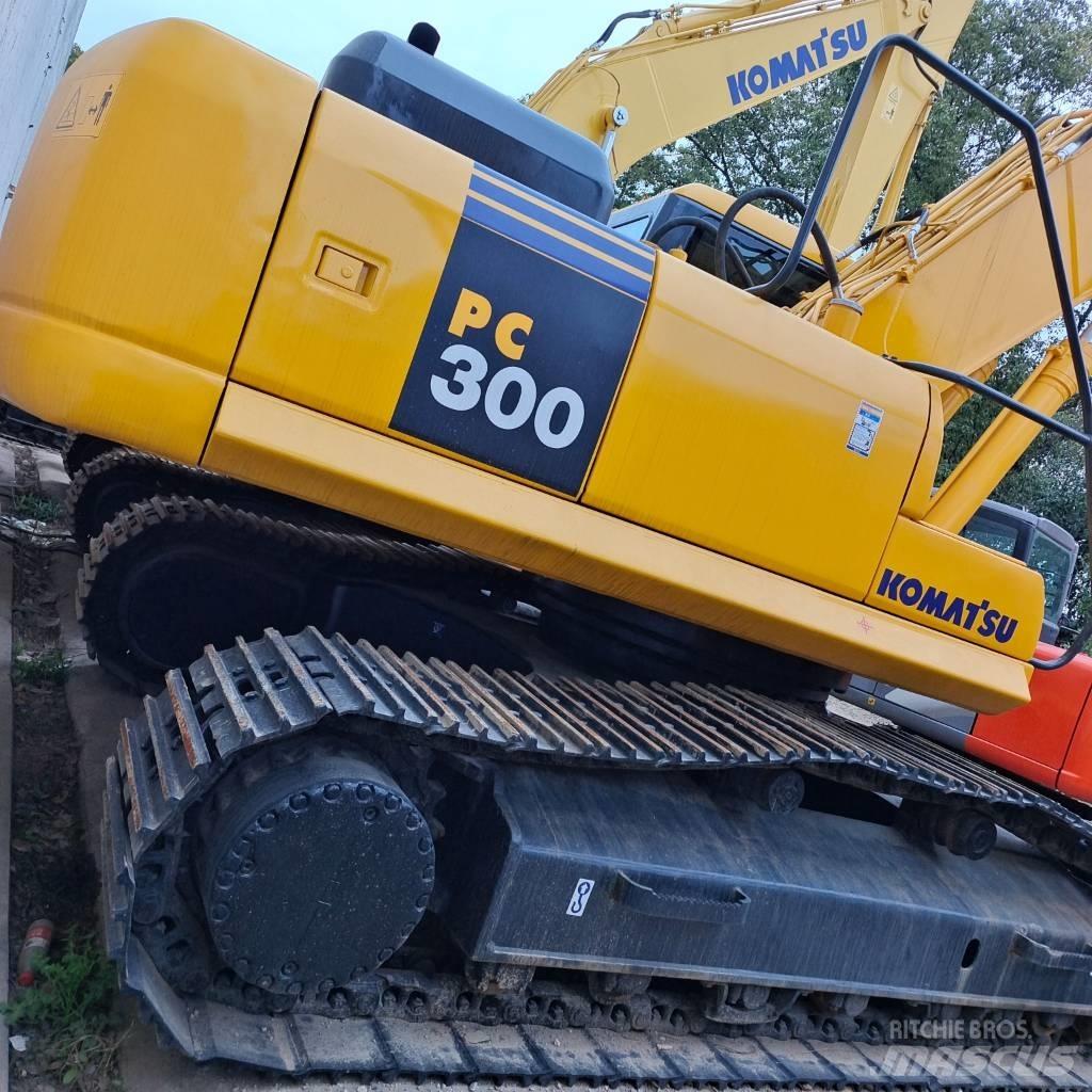 Komatsu PC 300 Kāpurķēžu ekskavatori