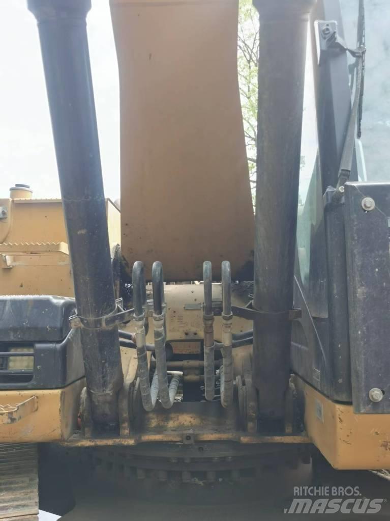 CAT 320 D L Kāpurķēžu ekskavatori