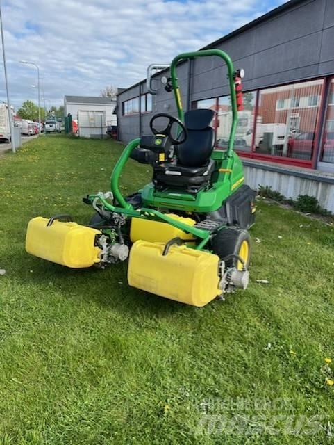 John Deere 2750 E Mauriņa pļaujmašīnas