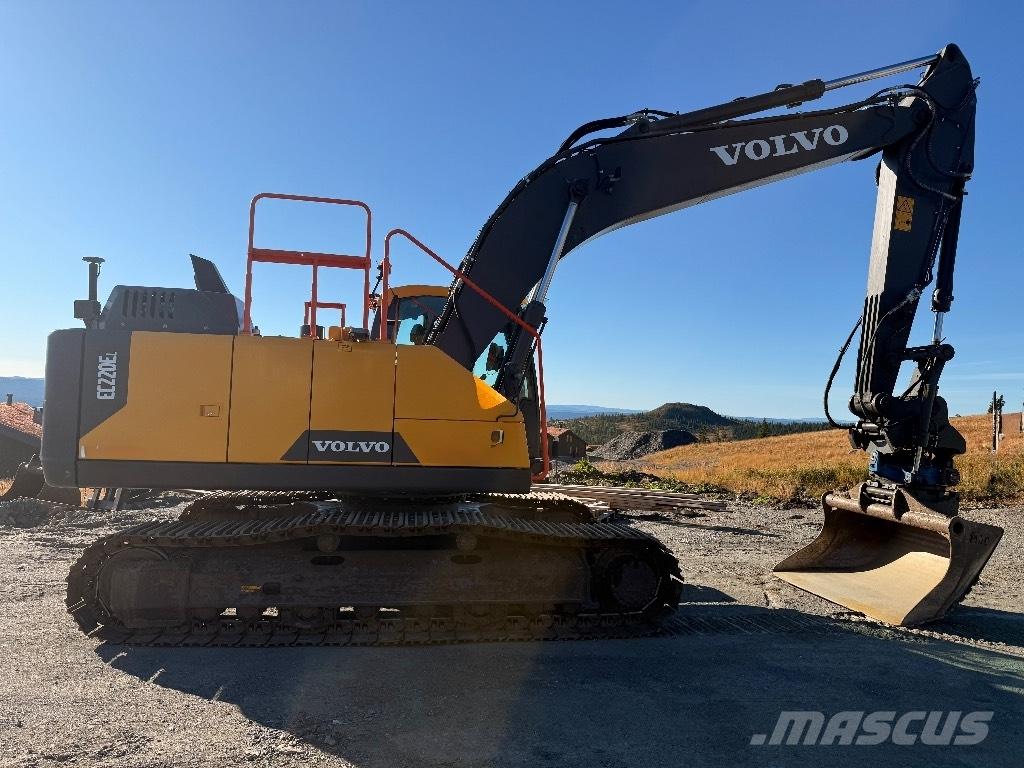 Volvo EC220EL Kāpurķēžu ekskavatori