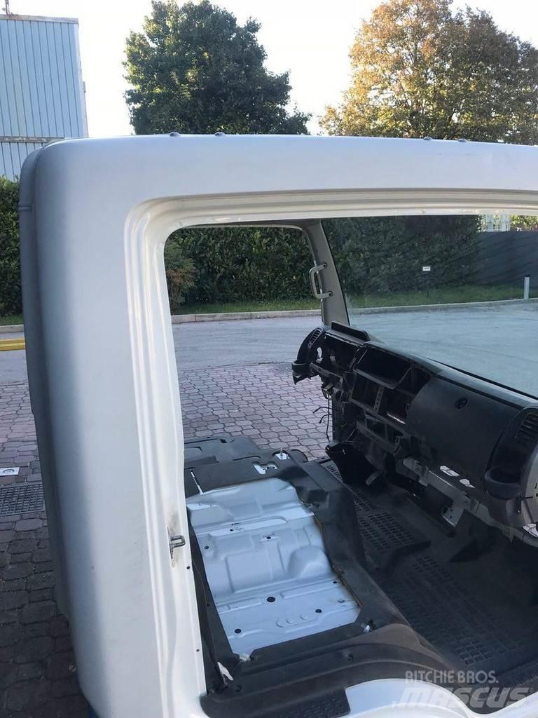 Renault Maxity Kabīnes un interjers