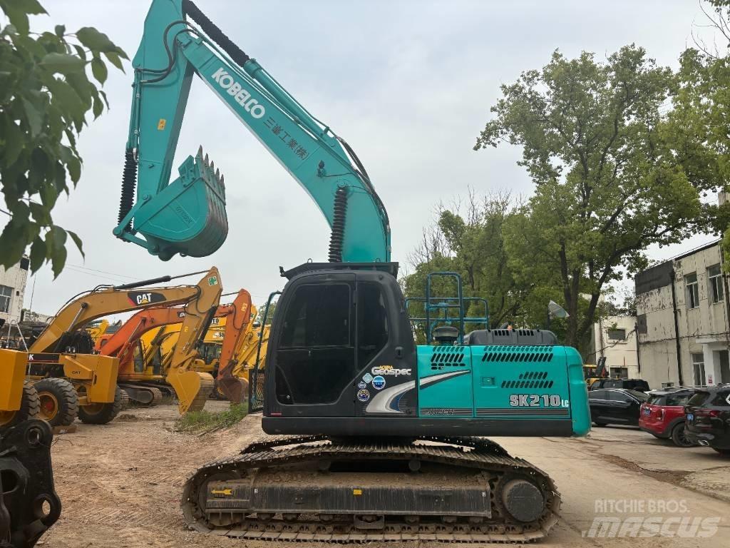 Kobelco SK 210 Kāpurķēžu ekskavatori