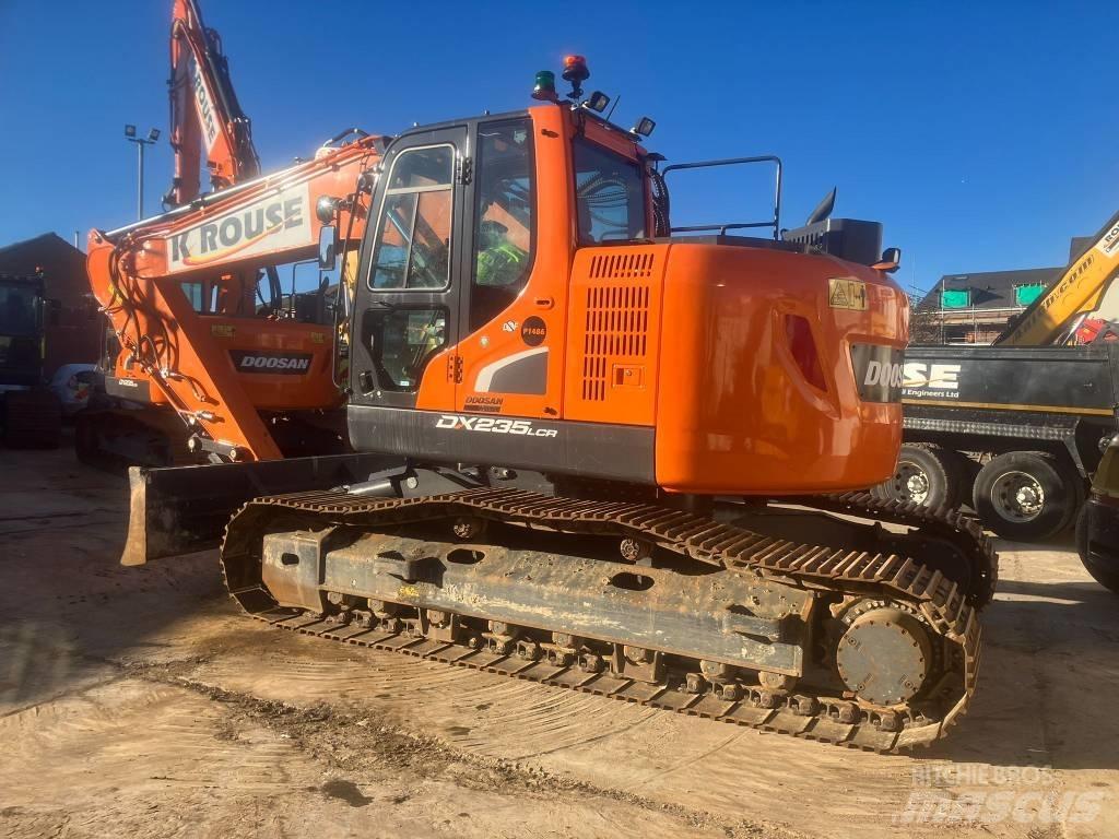 Doosan DX 235 LCR Kāpurķēžu ekskavatori