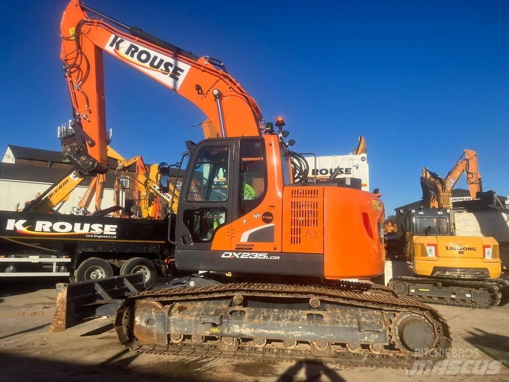 Doosan DX 235 LCR Kāpurķēžu ekskavatori