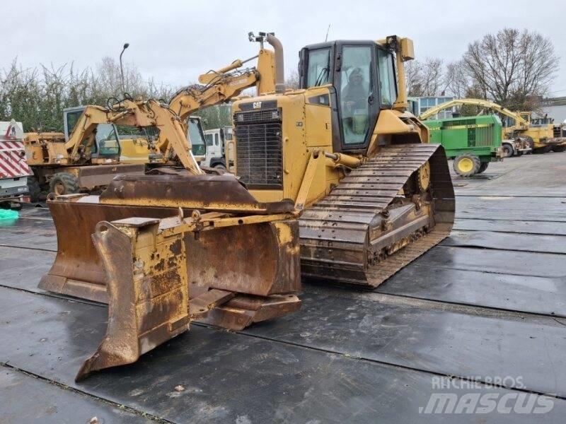 CAT D6N Kāpurķēžu buldozeri