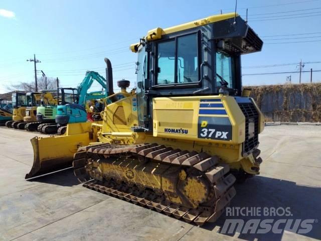 Komatsu D37PX-23 Kāpurķēžu buldozeri