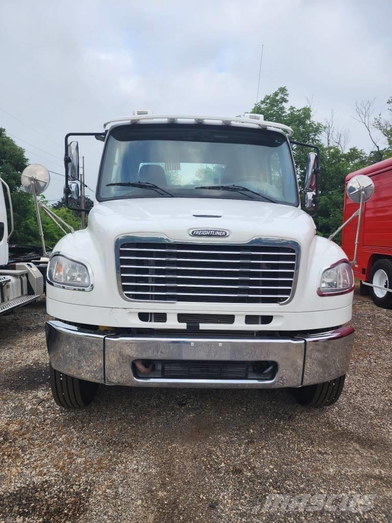 Freightliner M2 Vilcēji