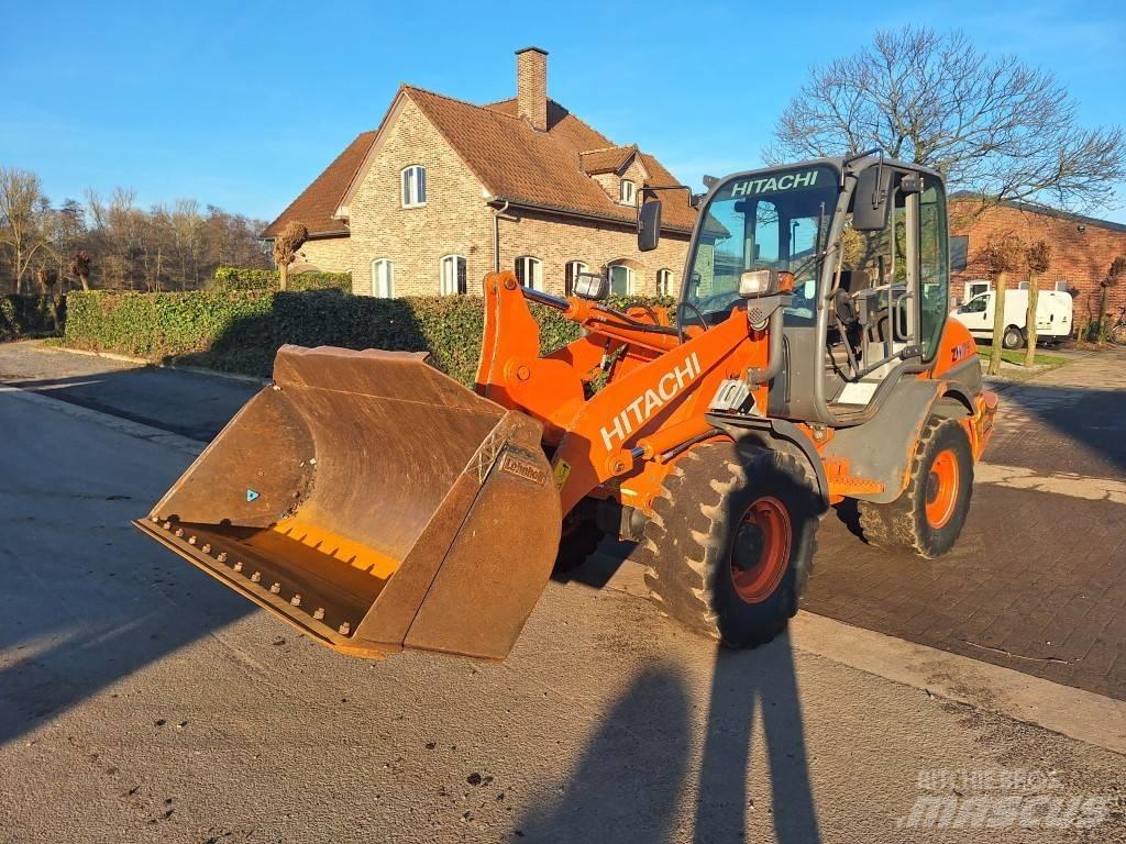 Hitachi ZW 75 Iekrāvēji uz riteņiem