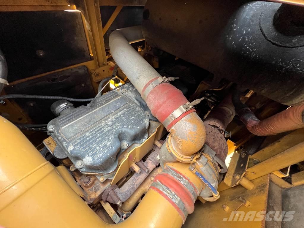 CAT 824H Kāpurķēžu buldozeri