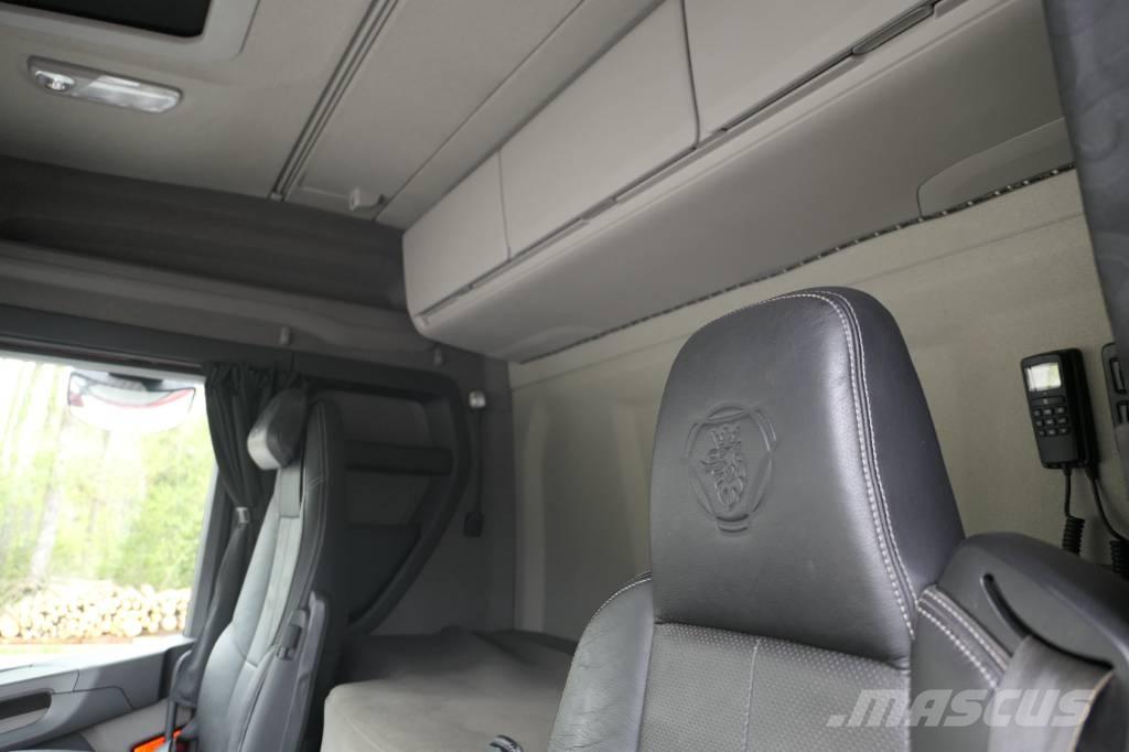 Scania R500B6x2*4NB Treileri ar āķi