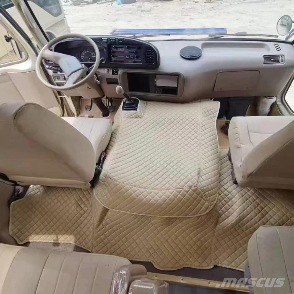 Toyota Coaster Bus Mikroautobusi
