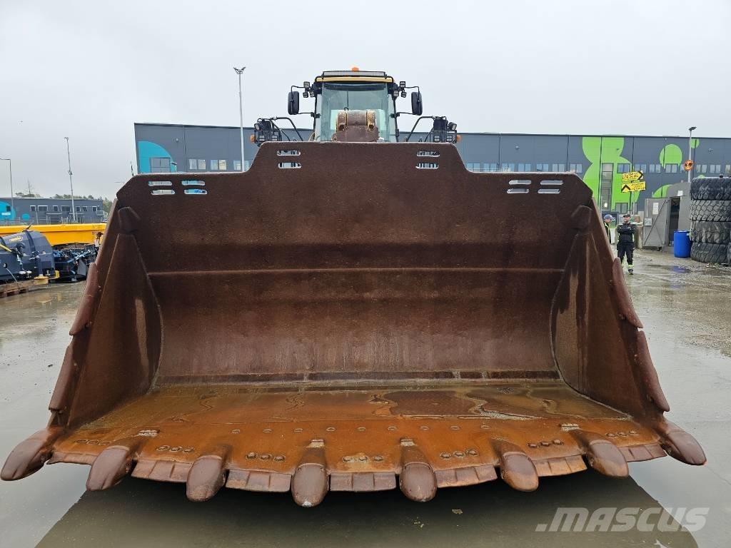 CAT 988 K Iekrāvēji uz riteņiem