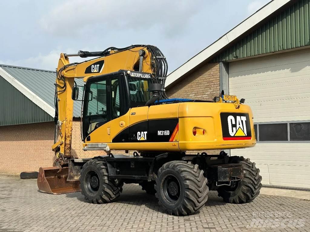 CAT M316D Ekskavatori uz riteņiem