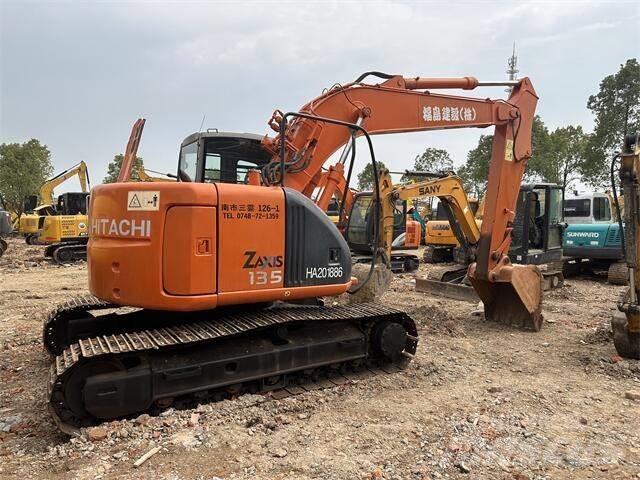Hitachi ZX138 Kāpurķēžu ekskavatori