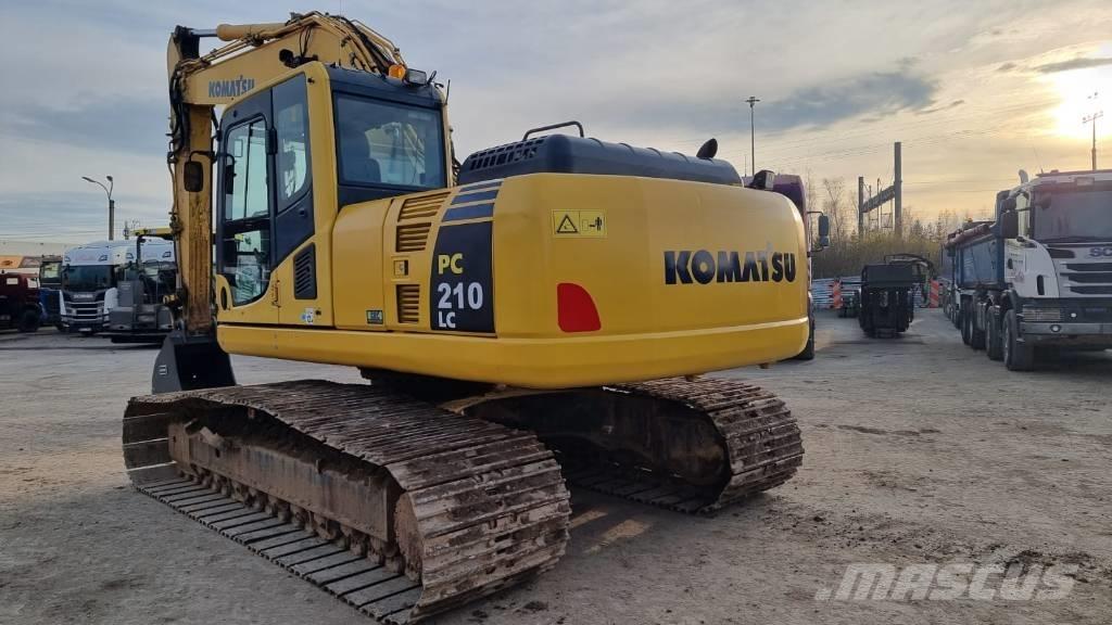 Komatsu PC 210 LC Kāpurķēžu ekskavatori