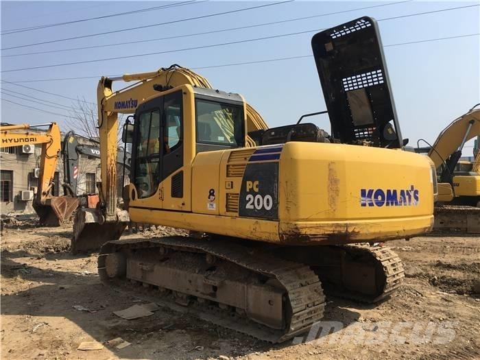 Komatsu PC 200-8 Kāpurķēžu ekskavatori