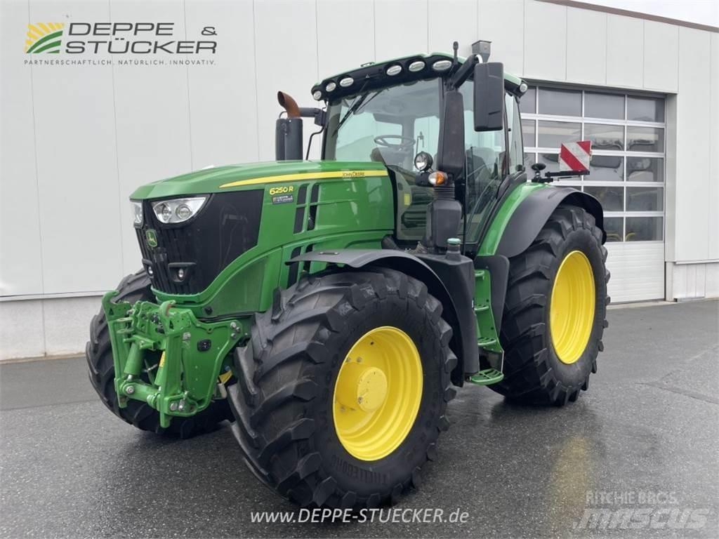 John Deere 6250R Traktori