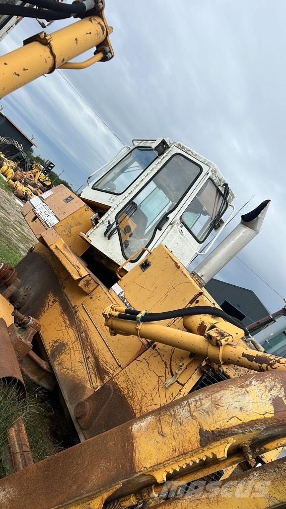 Liebherr PR 732 Strēles un kausi