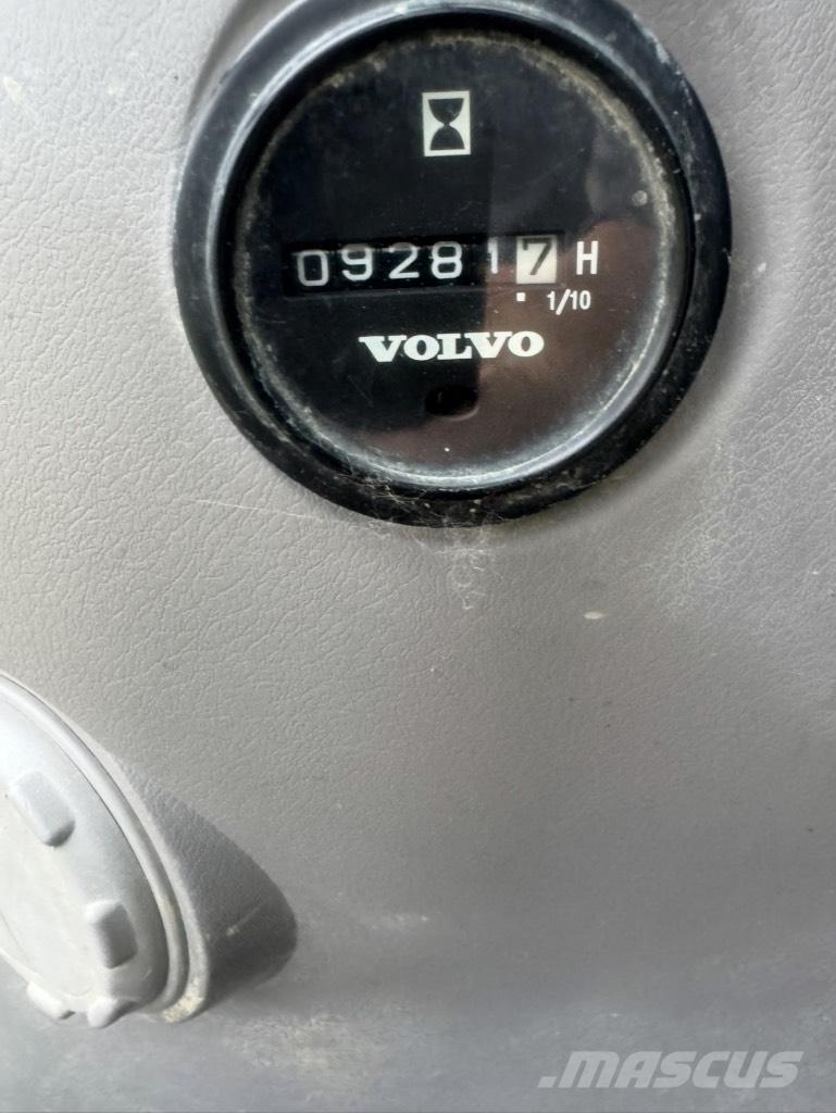 Volvo ECR235DL Kāpurķēžu ekskavatori