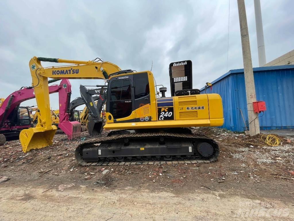 Komatsu PC 240 Kāpurķēžu ekskavatori