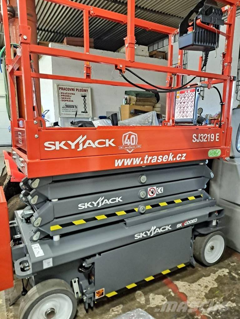 SkyJack SJ 3219E Šķerveida pacēlāji