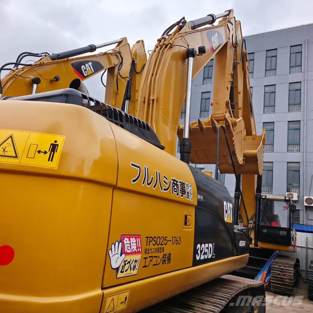 CAT 325 D Kāpurķēžu ekskavatori