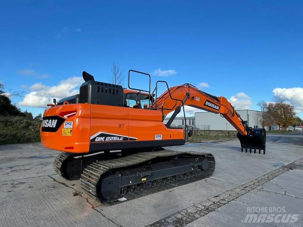 Doosan DX225LC-7 Kāpurķēžu ekskavatori