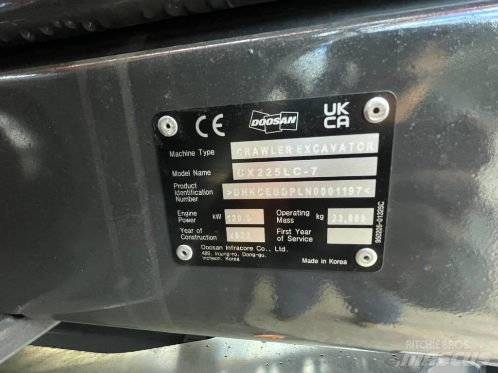Doosan DX225LC-7 Kāpurķēžu ekskavatori